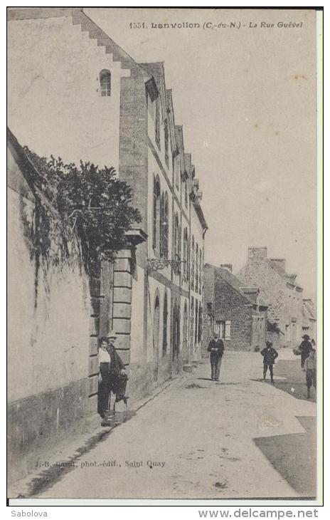 Lanvollon Près De Saint Brieuc  Rue Guével - Lanvollon