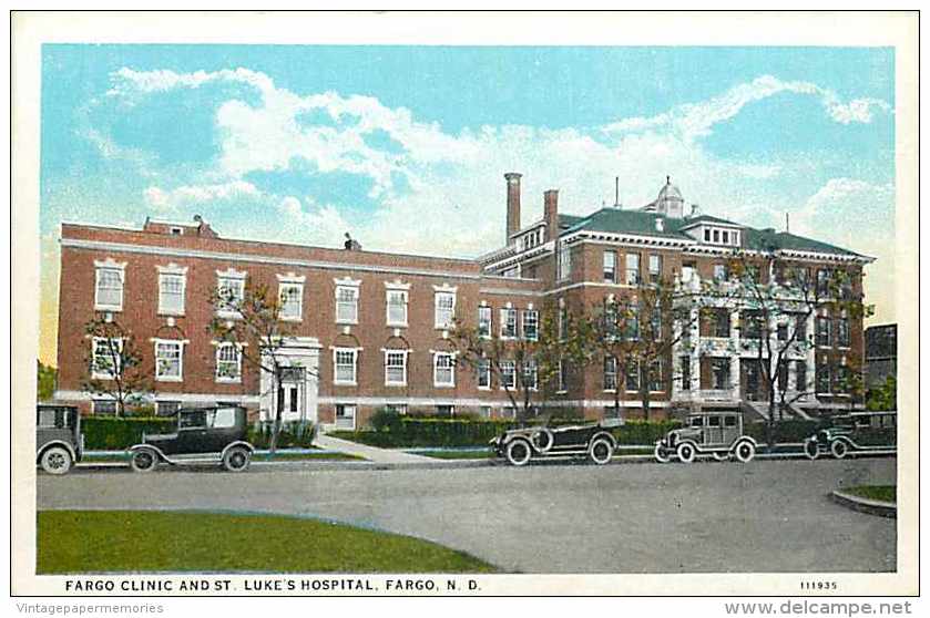 220363-North Dakota, Fargo, Fargo Clinic & Saint Luke's Hospital, Curt Teich No 111935 - Fargo