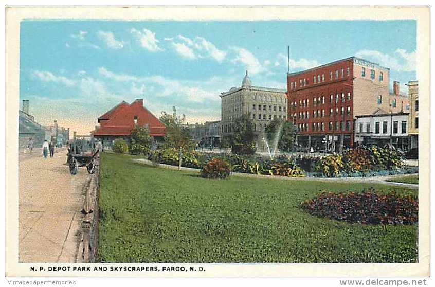 220367-North Dakota, Fargo, Northern Pacific Depot Park & Skyscrapers, Bloom Bros No 9273 - Fargo