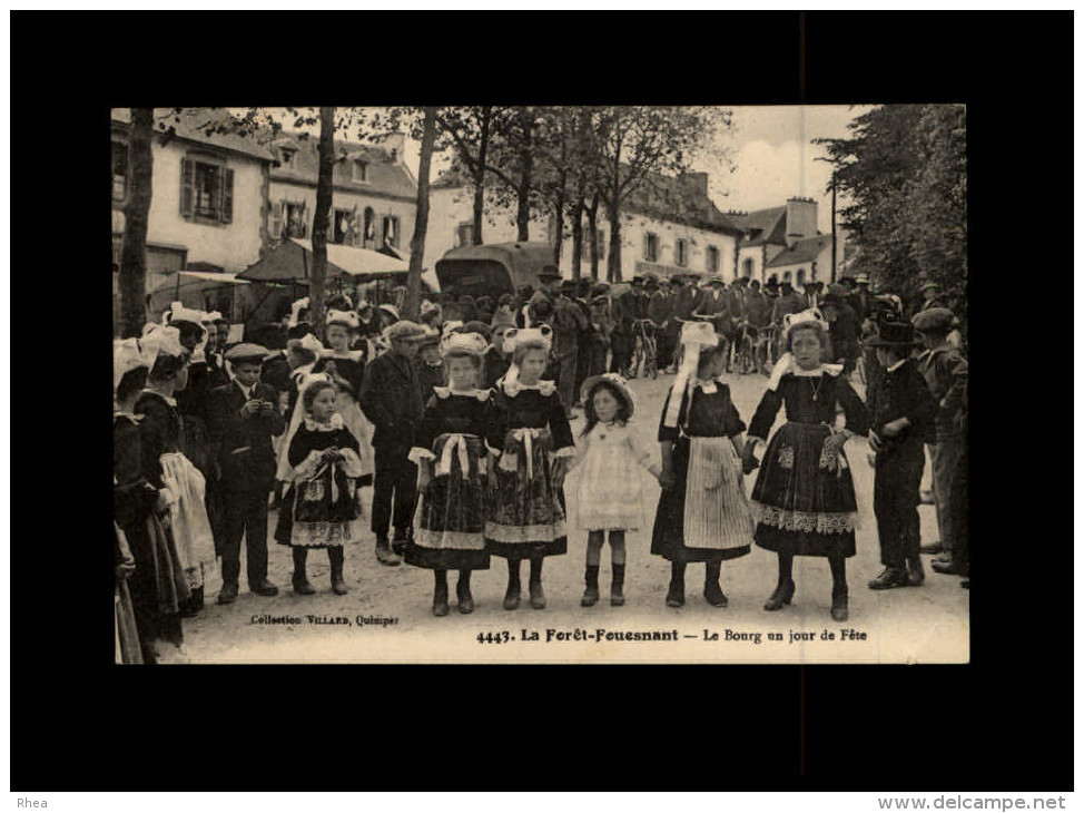 29 - LA FORÊT-FOUESNANT - Costumes - Coiffes - La Forêt-Fouesnant