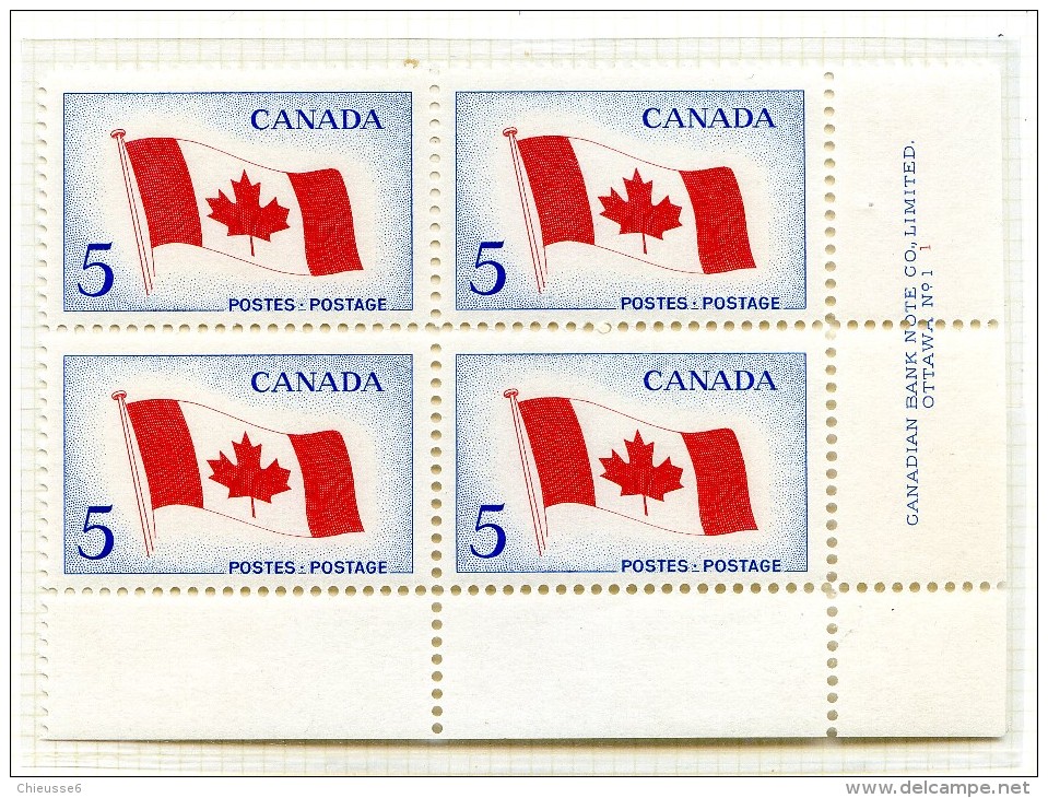 Canada  **    N° 363 - Nouveau Drapeau  Bloc De 4 - Unused Stamps