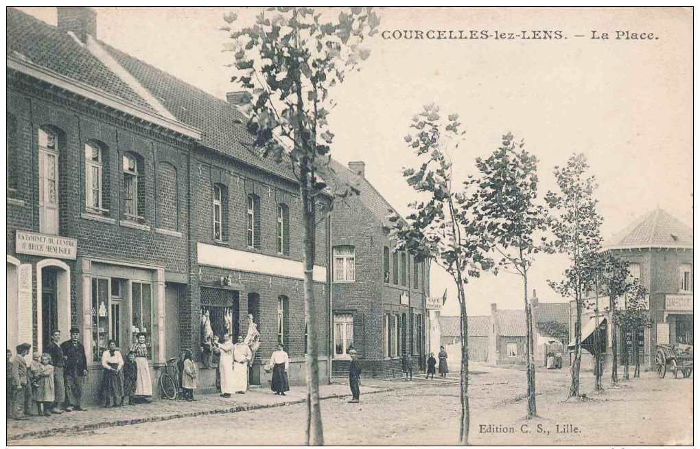 62.RARE COURCELLES LEZ LENS LA PLACE BOUCHER A LA DECOUPE ESTAMINET BRICE ANIME - Autres & Non Classés