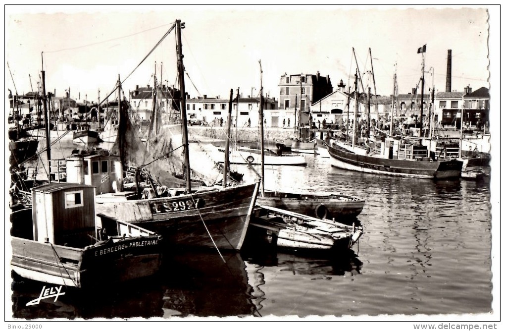 CPSM CROIX-de-VIE (Vendée), Le Port, Bateaux - Saint Gilles Croix De Vie