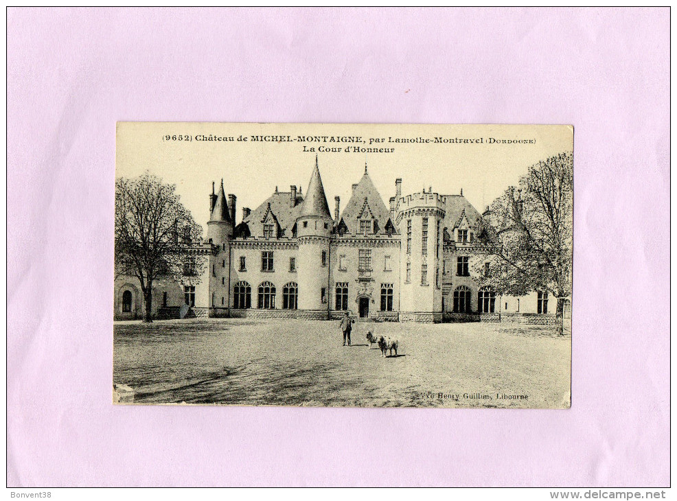 Château De MICHEL MONTAIGNE Par Lamothe Montravel - La Cour D´Honneur - Autres & Non Classés