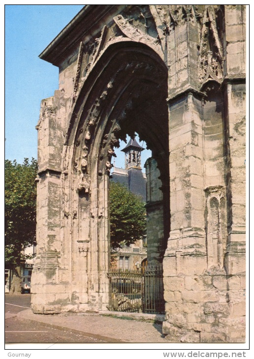 Montivilliers : Hotel De Ville Pris Au Travers Du Porche De L'abbaye N°04 Combier - Montivilliers