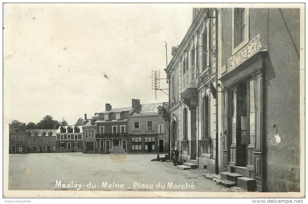 Meslay Du Maine : Place Du Marché - Carte Semi Moderne - Meslay Du Maine