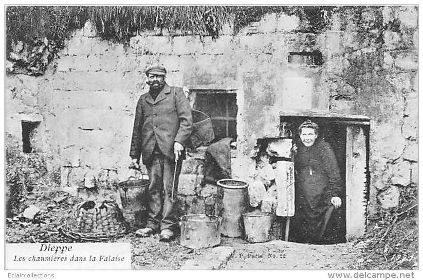 Dieppe    76  Chaumières Dans La Falaise - Dieppe