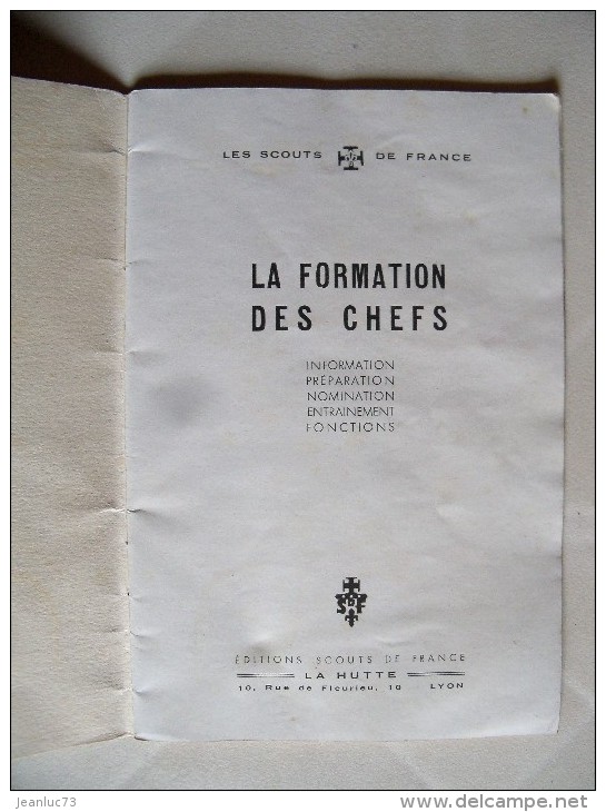 Scoutisme / scouts de France / documents / Lot de 2 Revues "Le Chef" 1944 - voir les scans