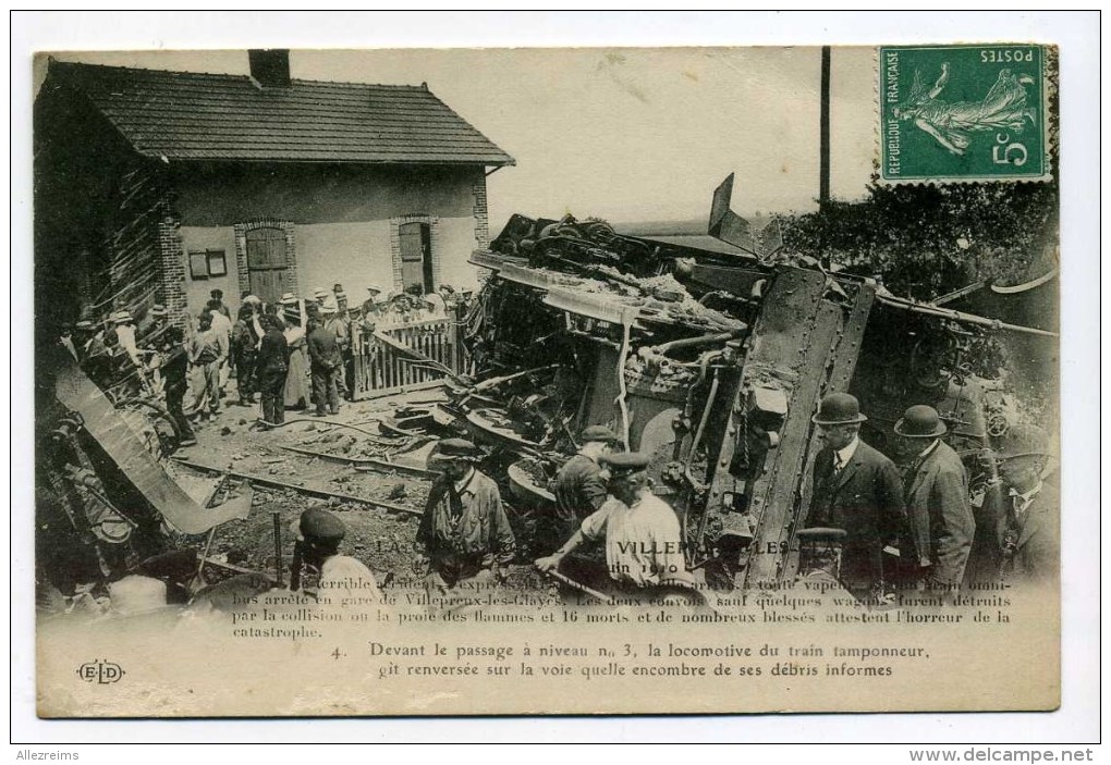 CPA   78 :  Accident De Train    à  VILLEPREUX LES CLAYES   1910      VOIR  DESCRIPTIF   §§§§ - Villepreux