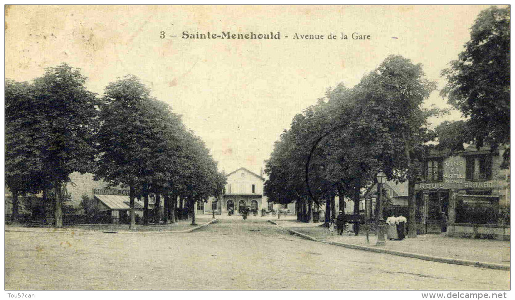 SAINTE-MENEHOULD - MARNE  (51) - PEU COURANTE CPA ANIMEE DE 1915. - Sainte-Menehould