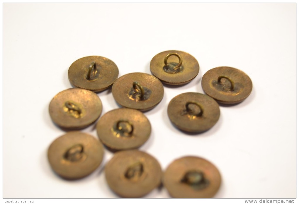 Lot De 10 Anciens Boutons En Forme De Trèfle A Quatre Feuilles, Porte Bonheur - Buttons