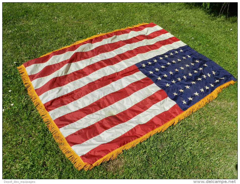 1944--2014 : SUPERBE DRAPEAU U.S.A. 48 ETOILES 39 - 45  en Nylon  #.4 ............