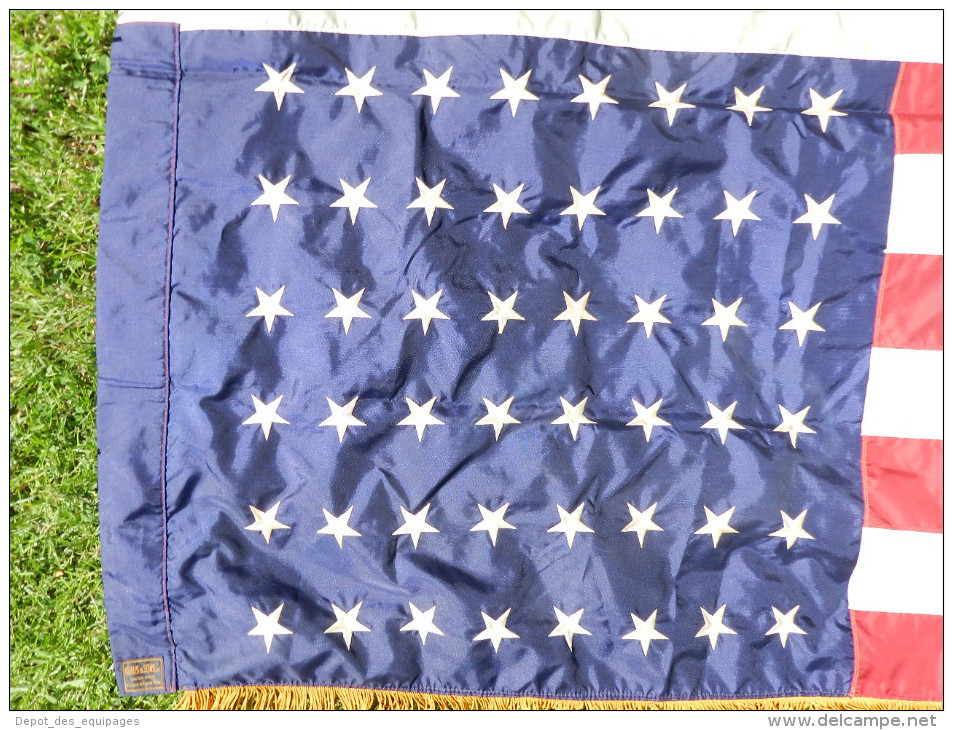 1944--2014 : SUPERBE DRAPEAU U.S.A. 48 ETOILES 39 - 45  en Nylon  #.4 ............