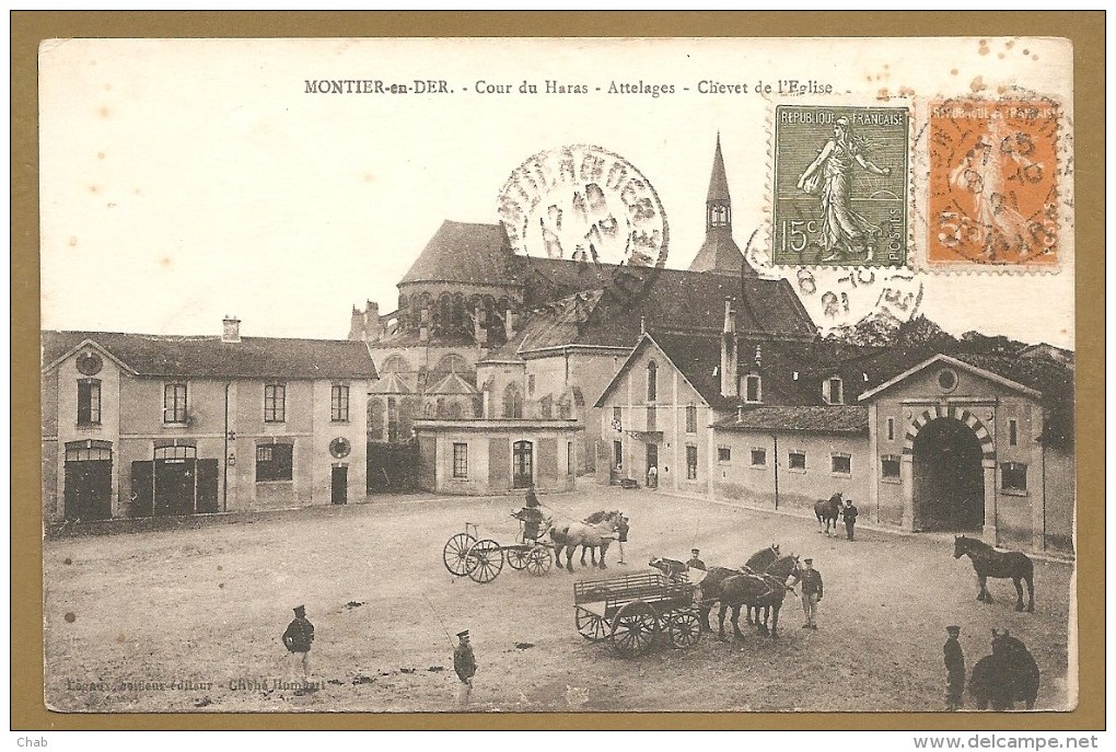 MONTIER En DER. - Cour Du Haras - Attelages - Chevet De L´Eglise - Voyagée 1921 - Montier-en-Der