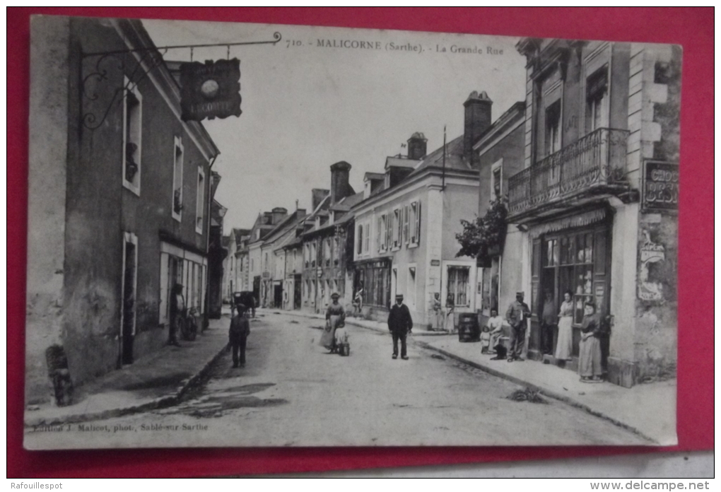 Cp Malicorne La Grande Rue - Malicorne Sur Sarthe