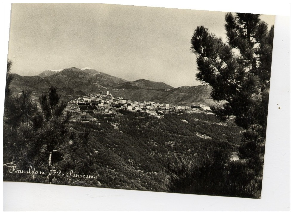 Perinaldo (Imperia). Panorama. - Imperia