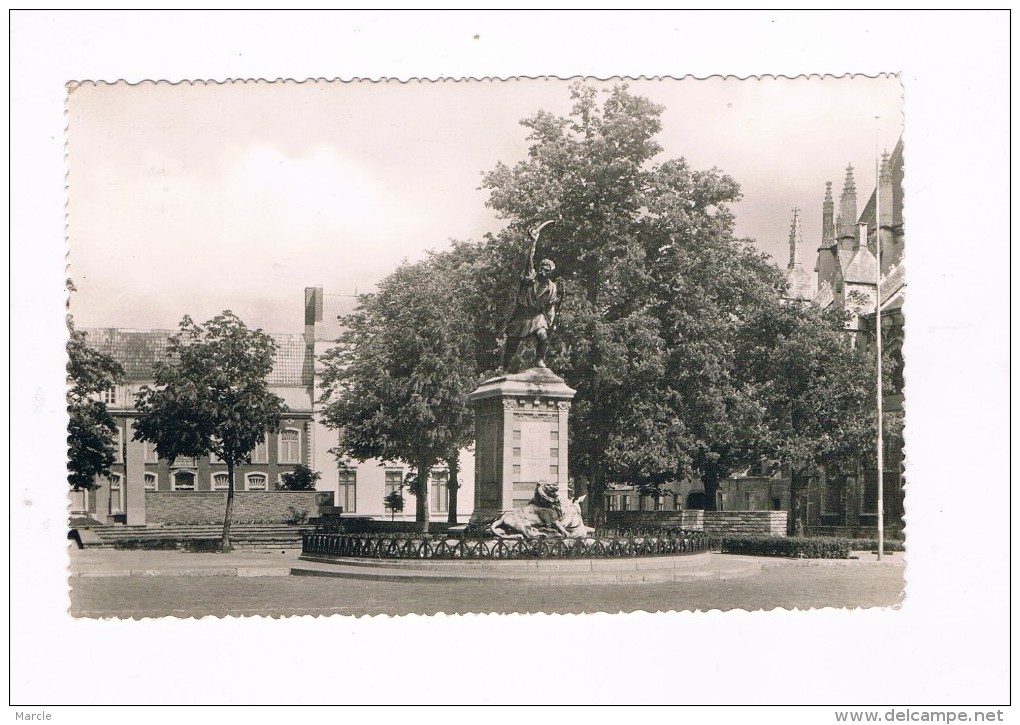 Tienen - Het Standbeeld Van 1830 - Tirlemont Le Monumont De 1830 - Tienen