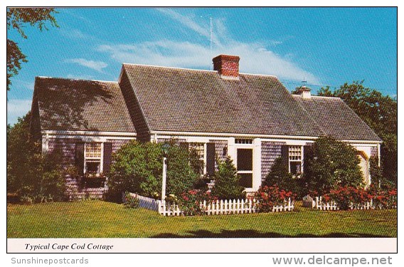 Typical Cape Cod Cottage Cape Cod Massachusetts - Cape Cod