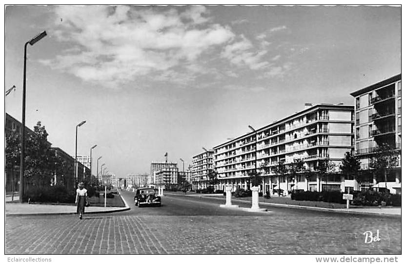 Le  Havre   76   Avenue Foch  (traction Citroen)  Année 1955 - Non Classés