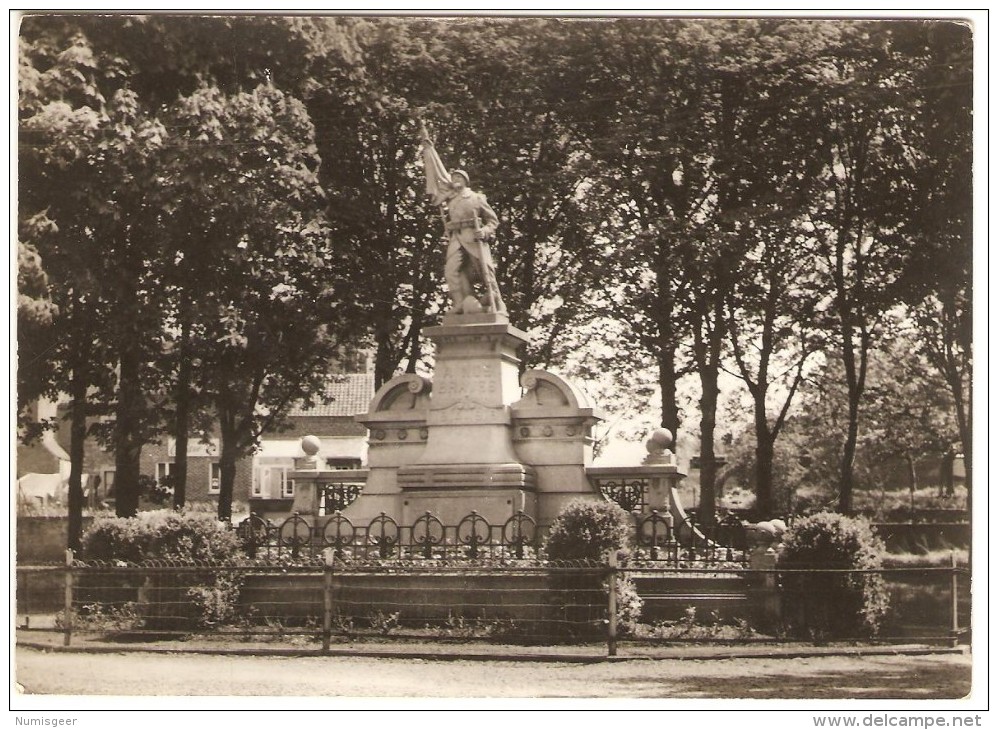 OUFFET   --  Monument  Aux  Morts  ( 1914-1918 ) - Ouffet