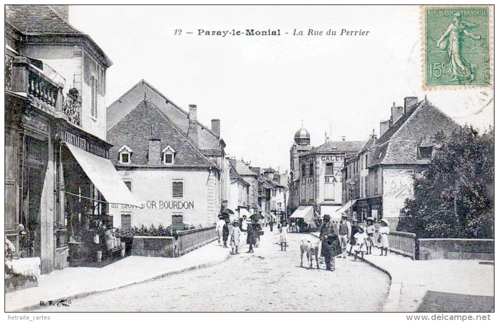 Paray-le-Monial - Rue Du Perrier, Hôtel Du Lion D'Or BOURDON - Très Beau Plan Animé - Paray Le Monial