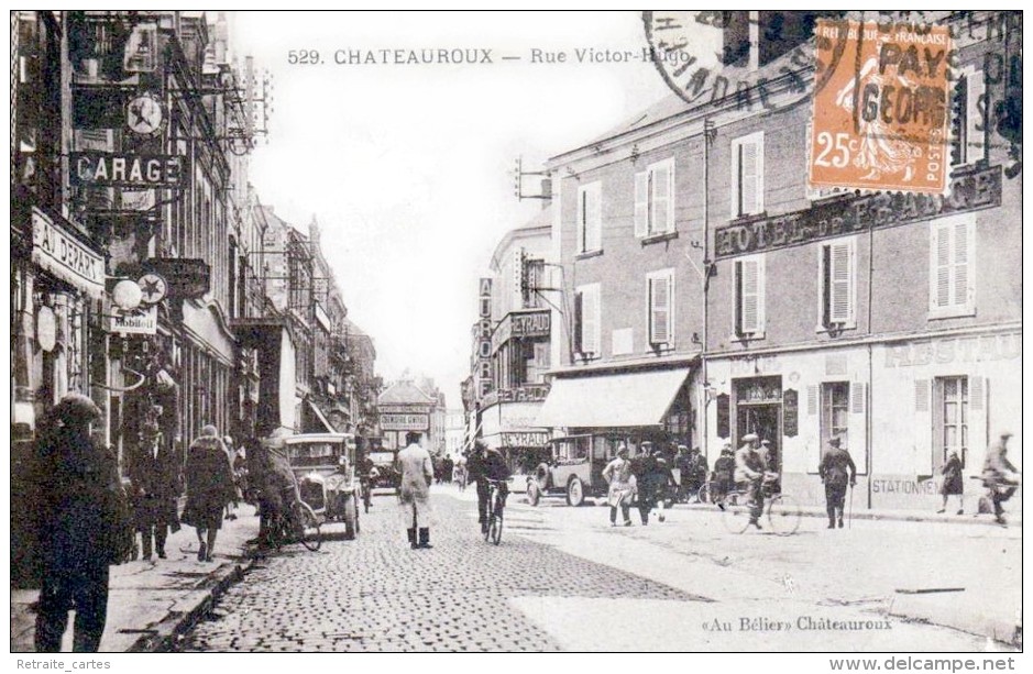 Chateauroux - La Rue Victor Hugo - Le Garage, Essence Mobiloil - Chaussures Heyraud - Très Beau Plan Animé - Chateauroux