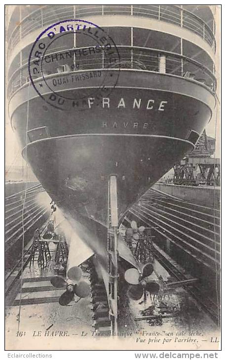 Le Havre   76    Autour Du Thème Bateau   Le France En Cale Sèche - Hafen