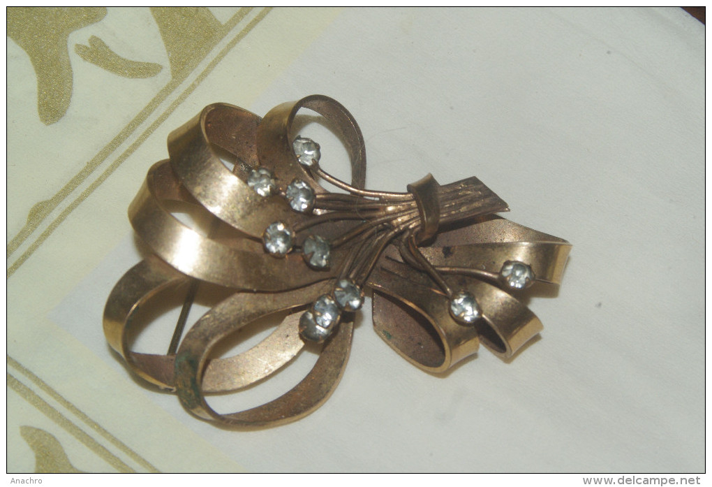 BROCHE VINTAGE  NOEUD  BOUQUET FLEURS TORSADES Et 10 Brillants - Brooches