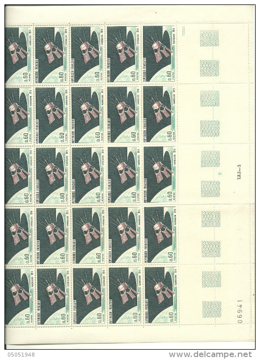 1476   Lancemement Du Satellite D1feuille Compléte Luxe Sans Charniéres  Scan Incomplet    (classroug) - Unused Stamps