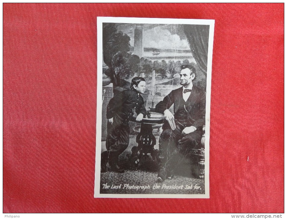 RPPC  Last Photograph The President {Lincoln} Sat Fro  EKC Stamp Box     Ref 1326 - Personajes Históricos