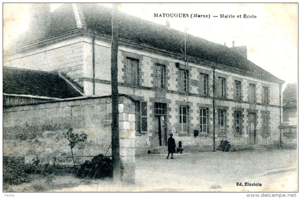 N°38237 -cpa Matougues -mairie Et école- - Autres & Non Classés