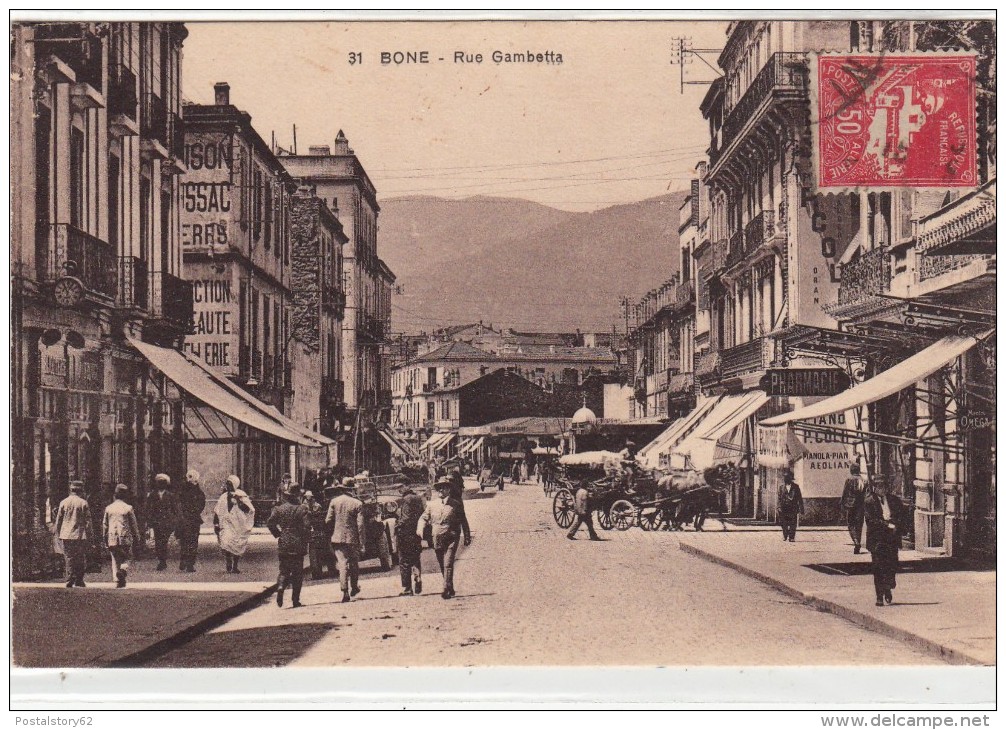 Algeria Francese, Bone , Rue Gambetta. Carte Postale Used 1931 - Brieven En Documenten