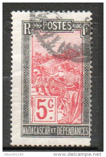 MADAGASCAR  5c Noir Rouge Carminé 1922-26  N°131 - Oblitérés