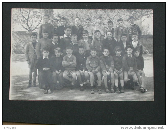 Ref2615 AX109 Carte Photo D'une Classe Primaire De Garçons - Avril 1950 - Ecole De Ille Sur Têt (Pyrénées Orientales) - Autres & Non Classés