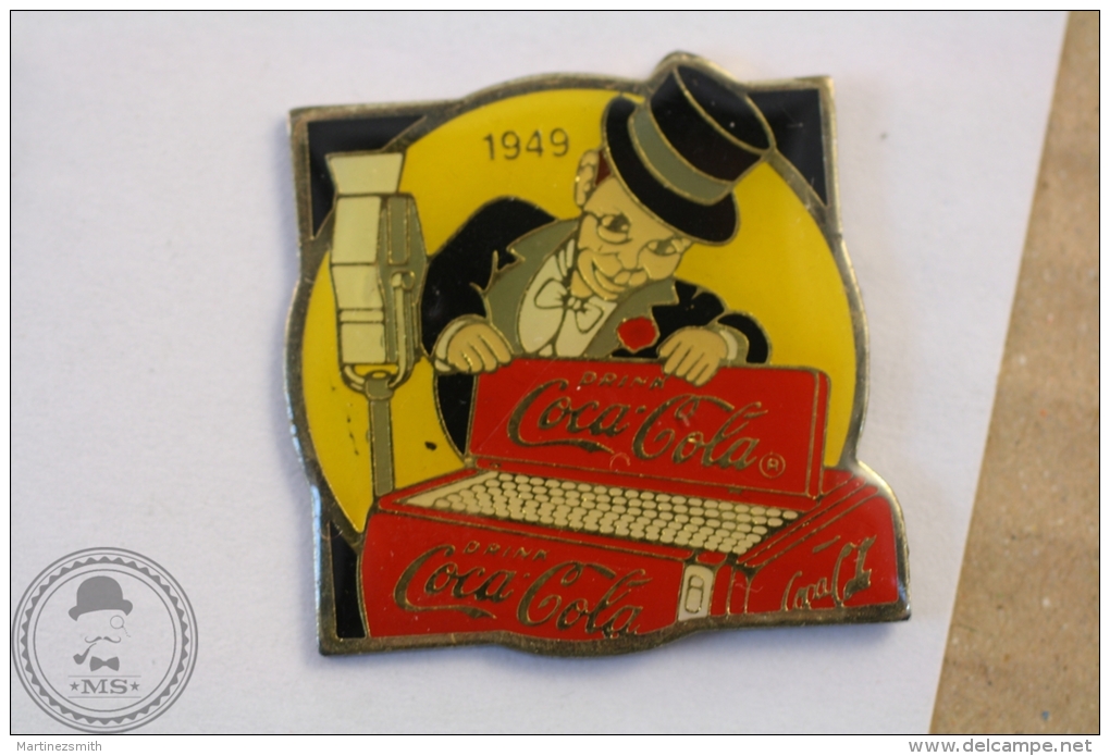 Vintage/ Retro Coca Cola Coke Advertising 1949 - Wilson Marketing 1985 - Pin Badge - #PLS - Coca-Cola