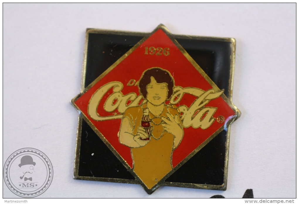 Vintage/ Retro Coca Cola Coke Advertising 1926 - Wilson Marketing 1985 - Pin Badge #PLS - Coca-Cola
