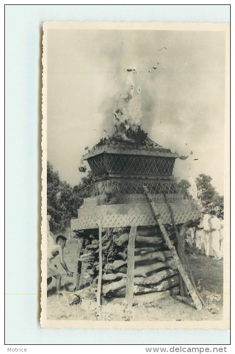 ASIE - Scène D'incinération, Carte Photo. - Boeddhisme