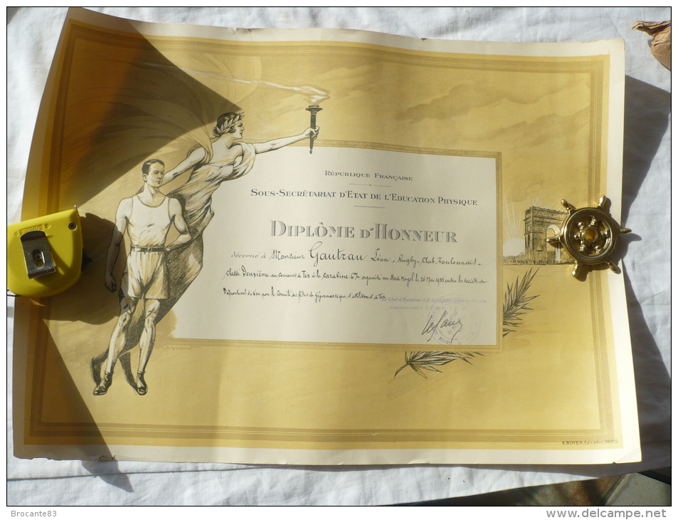 Sous Secrétariat D'état Et Déducation Physique Diplome D'honneur 26 Mai 1935 - Diplome Und Schulzeugnisse