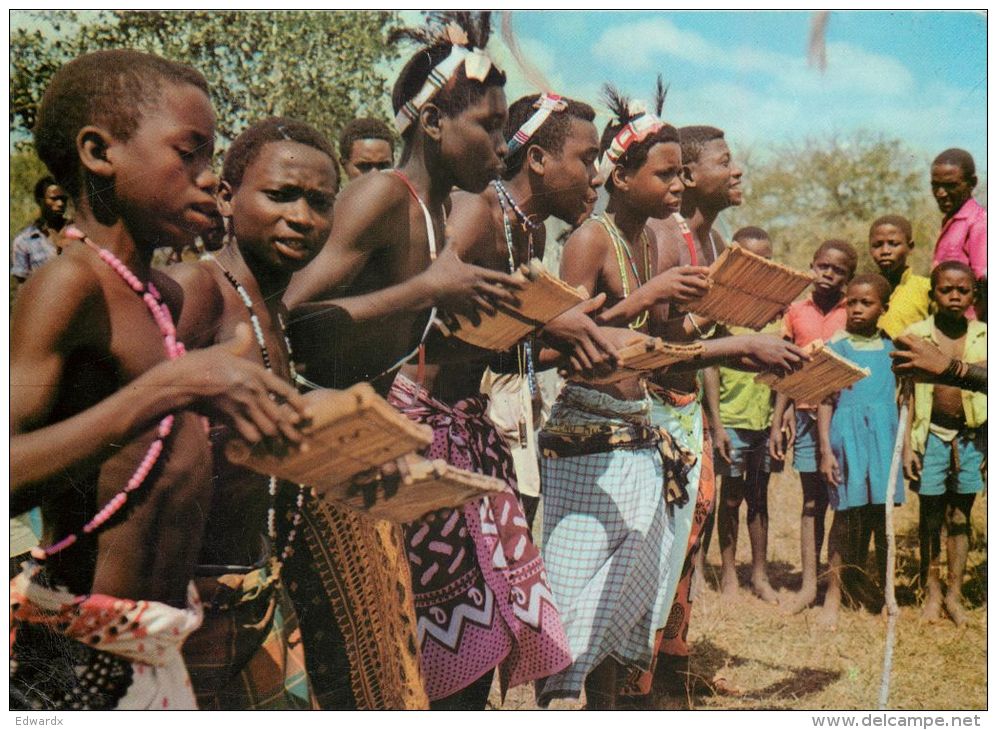 Giriama Dancers, Kenya Postcard Used Posted To UK 1988 Nice Stamp - Kenya