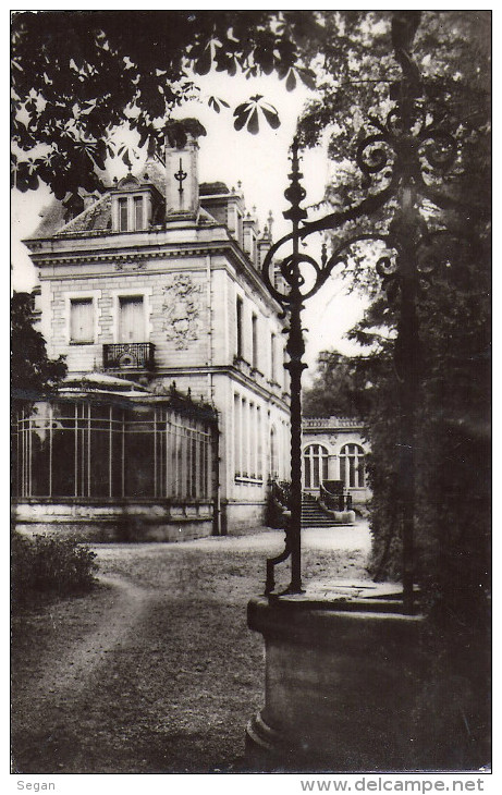 ESSOYES     LE CHATEAU    ANNEE 1952 - Essoyes