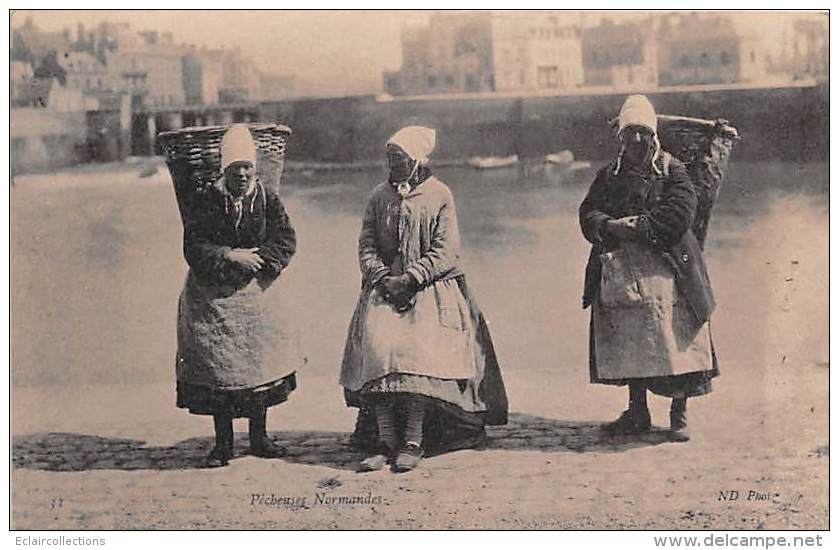 Dieppe    76     Pêcheuses Normandes - Dieppe