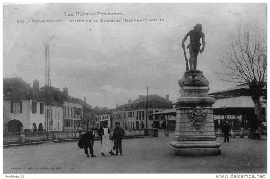 Statue De La Grande Revanche - Vic Sur Bigorre