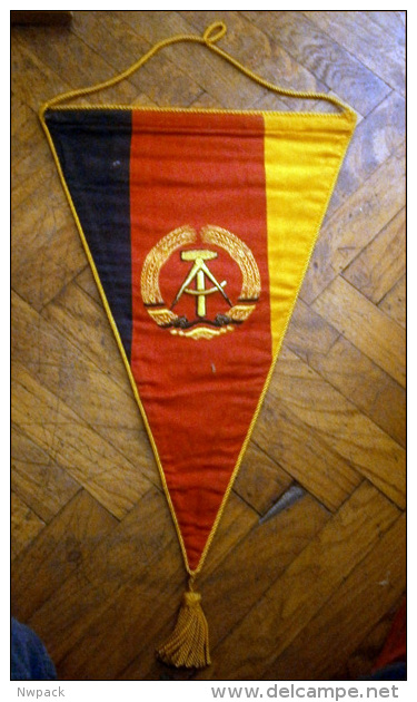 SWIMMING - DEUTSCHER SCHWIMMSPORT - VERBAND 1966.  Embroidered FLAG / Pennant - Nuoto