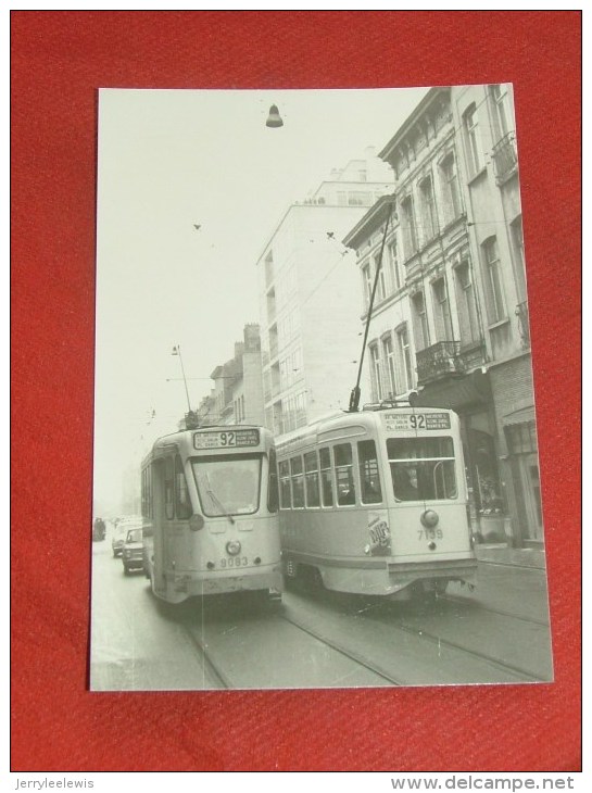 BRUXELLES    -   Trams De La Ligne 92 :  Meisse  - Place Danco - Transport Urbain En Surface