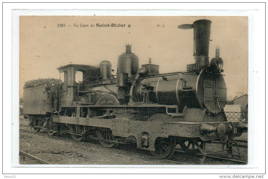 Saint Dizier    En Gare  Belle Cpa D Une Locomotive - Saint Dizier