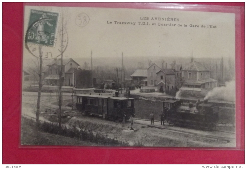 Cp  Les Avenieres Le Tramway T D I Et Quartier De La Gare De L'est - Les Avenières