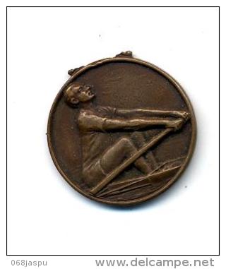 Medaille Federation Culture Physique Et Tir  Theme Aviron Attache Cassee - Professionnels / De Société