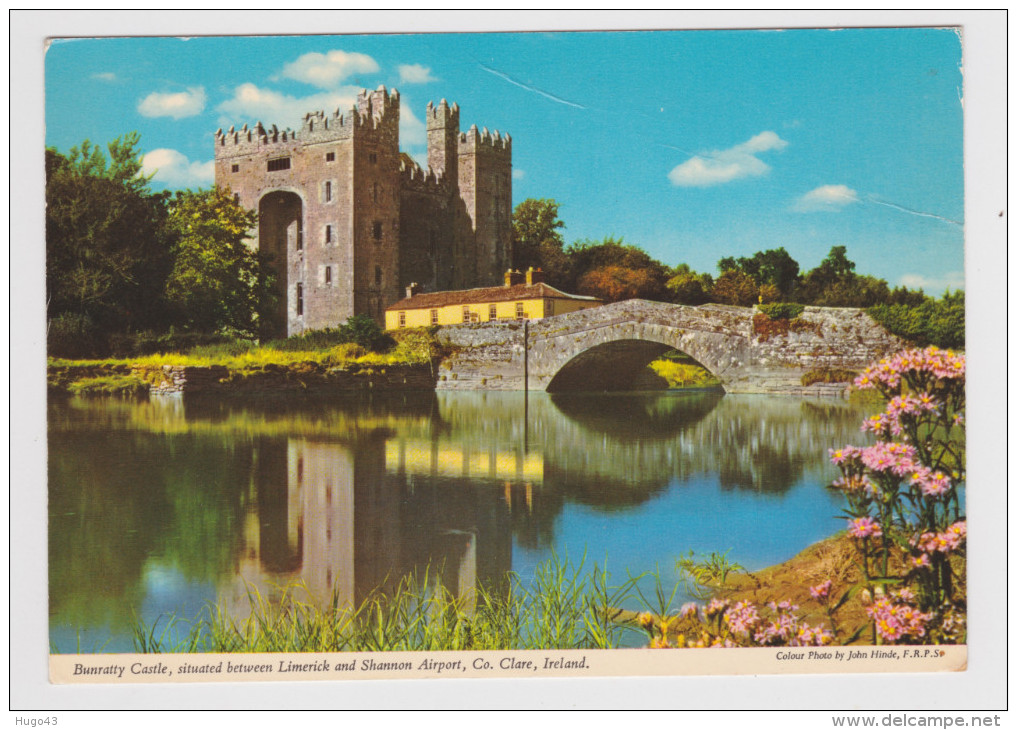 Co CLARE - BUNRATTY CASTLE - SITUATED BETWEEN LIMERICK AND SHANNON - Clare
