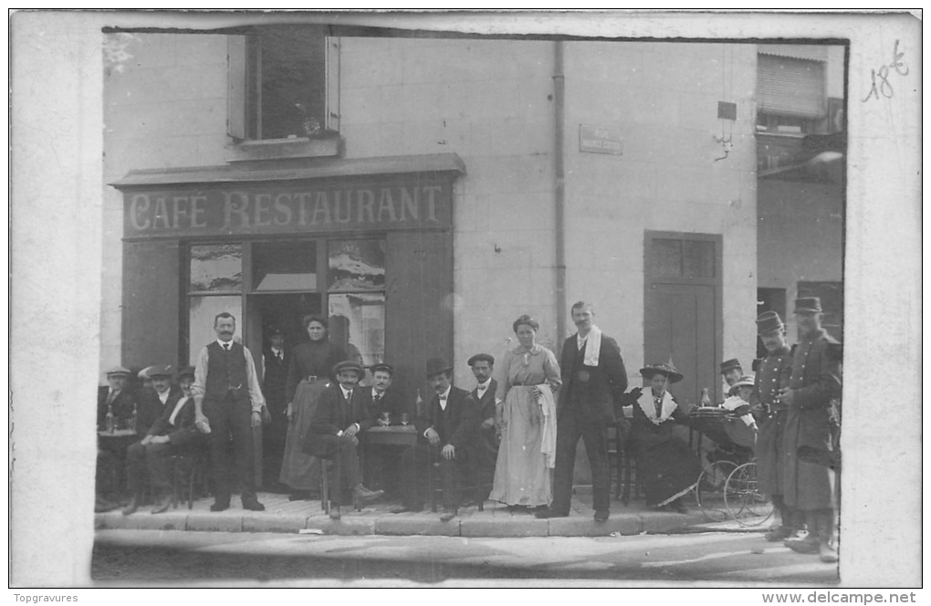 37 TOURS Superbe Carte Photo D'un Café Animée Rue Maurice Cotter - Tours