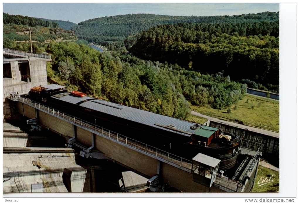 Arzviller : Plan Incliné Transversal Saint Louis (moselle) Péniche Bateau - Arzviller